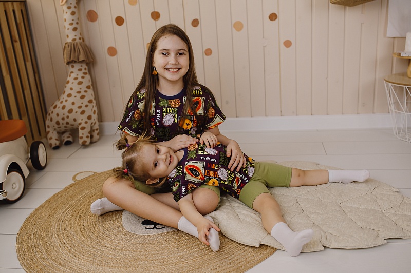 Набор для девочки (футболка и бриджи). Ткань - Кулирная гладь (100% хлопок)., Арт. КФрБКн_Фрукты_Олива